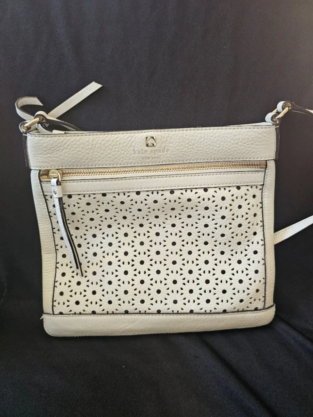 Kate Spade Perri Lane Reidy White Leather Crossbody Bag | Zip Pocket | Like NEW!